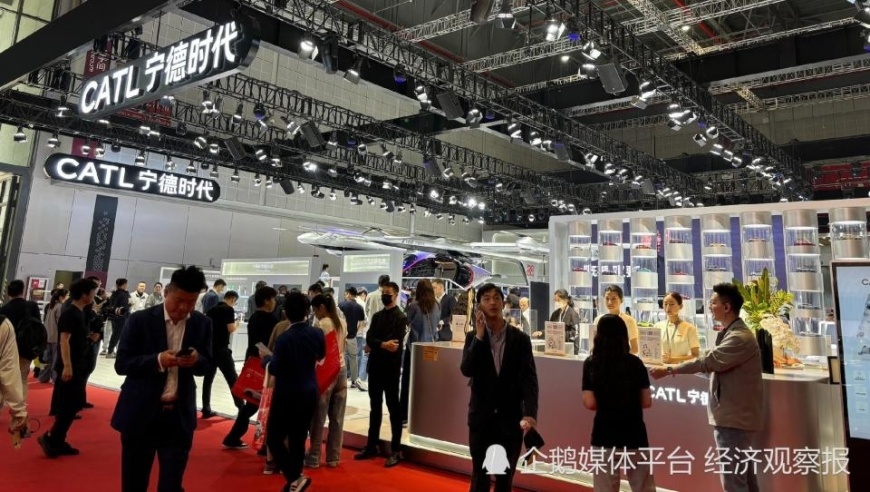 2025香港六和开奖记录,勇救3人的“菜刀哥”病危妻子发声,多元化方案执行策略_视频版V11.31